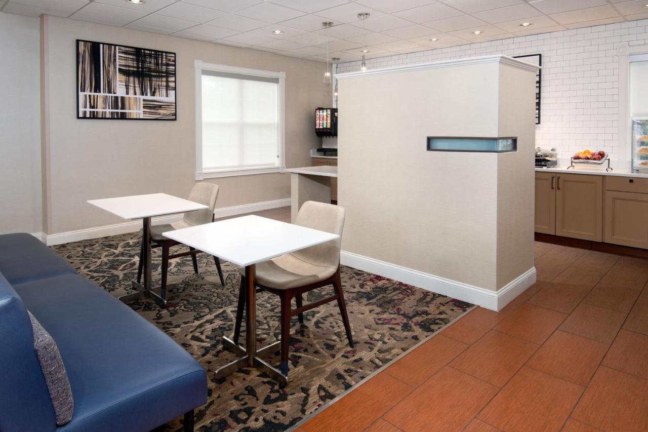 Residence Inn By Marriott Boston Brockton/Easton Экстерьер фото